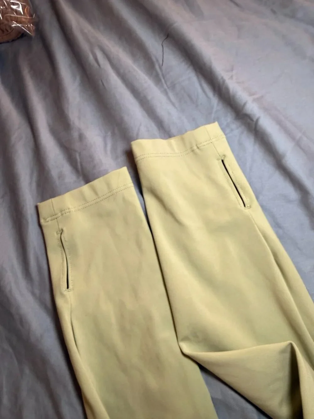 Nike Light Green Long Sleeve Fitted Croptop | Women’s Medium